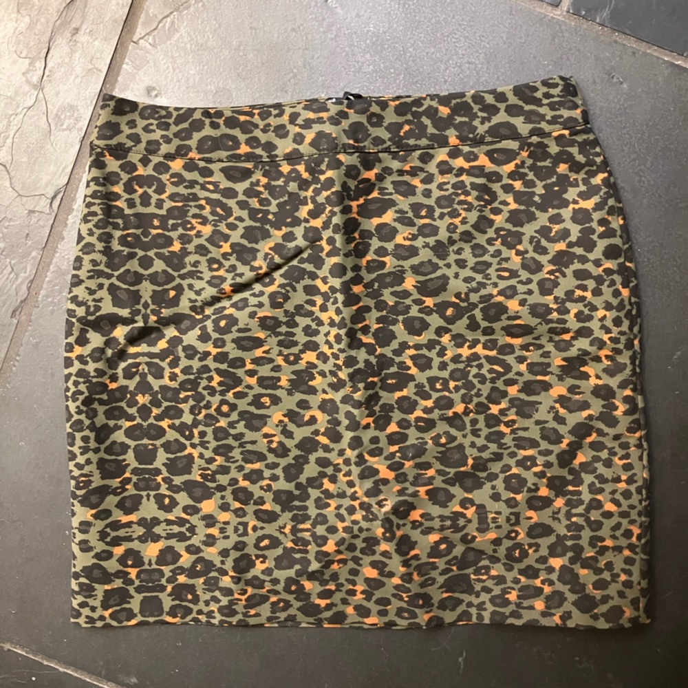 Women’s H&M Size 6 Leopard Print Skirt - Green and Orange